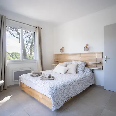 La Bastide Blanche Magnifique 5 Etoiles 5 Et Piscine Privee Sur 6500 M Villa *