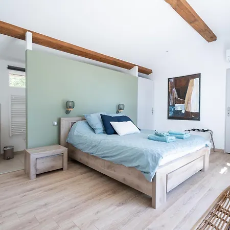 La Bastide Blanche Magnifique 5 Etoiles 5 Et Piscine Privee Sur 6500 M Villa