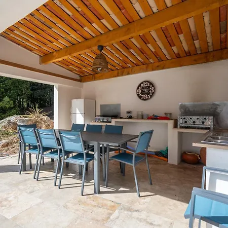 La Bastide Blanche Magnifique 5 Etoiles 5 Et Piscine Privee Sur 6500 M Villa *